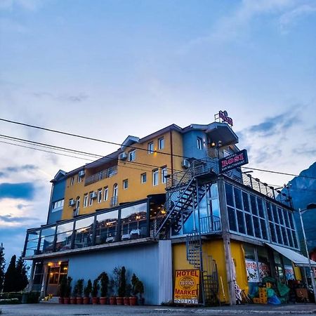 Hotel Rosi Gusinje Exterior photo